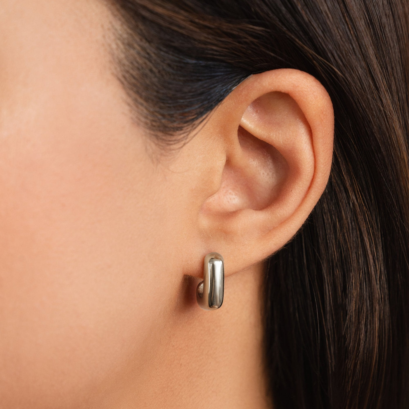 Alice Quadrat Hoop silberne Ohrringe