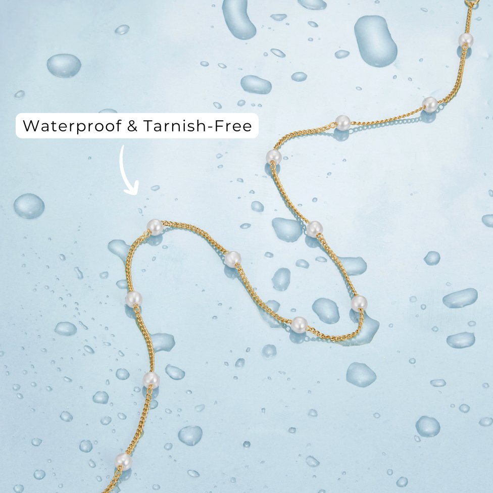 Reine Goldene Perlenkette